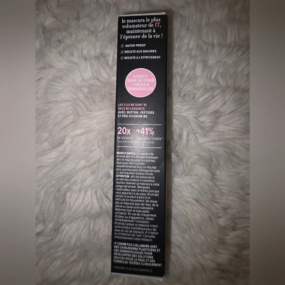 New IT Cosmetics Superhero Volumizing Waterproof Mascara in Super Black - Picture 4 of 9